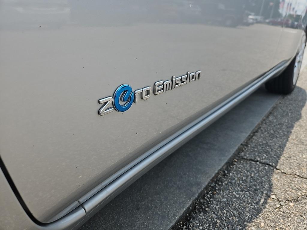 used 2013 Nissan Leaf car, priced at $4,000