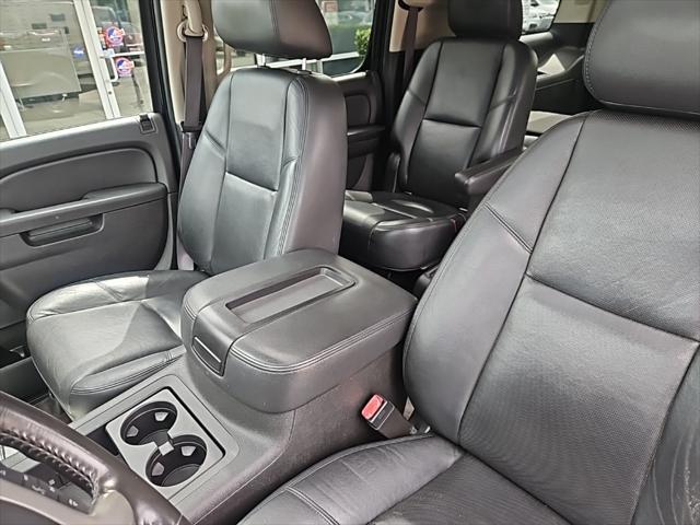 used 2013 GMC Yukon XL car, priced at $27,999