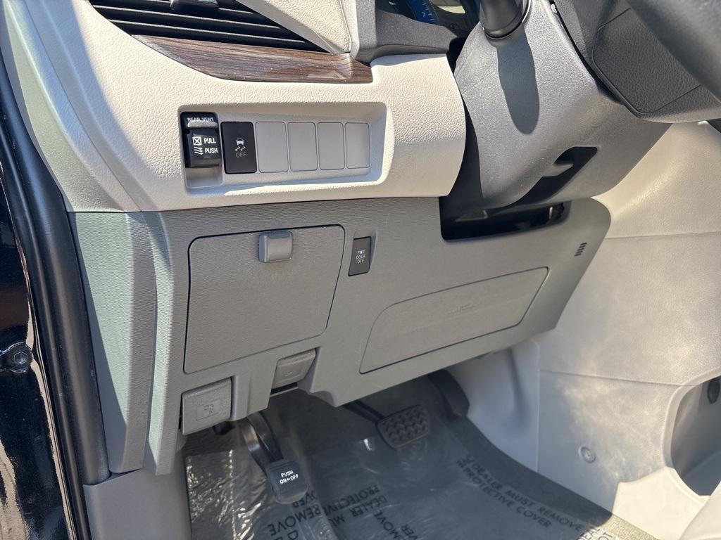used 2020 Toyota Sienna car, priced at $15,899