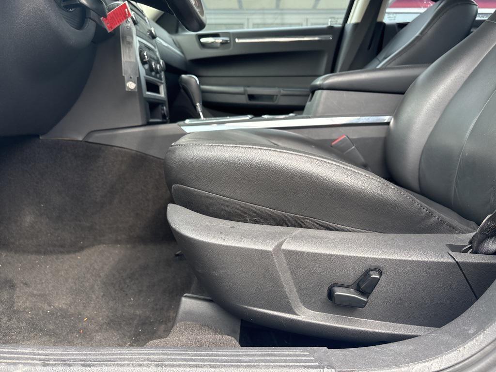 used 2009 Chrysler 300 car, priced at $5,999