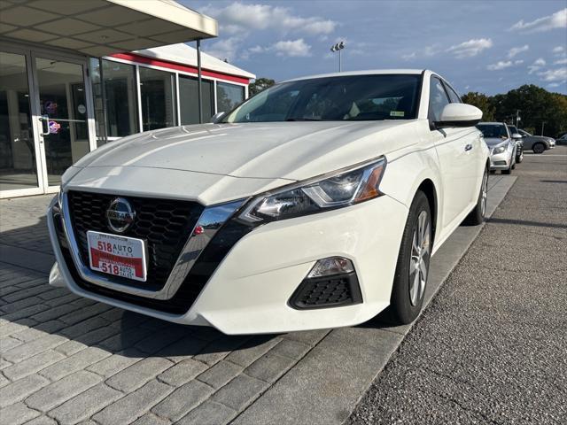 used 2020 Nissan Altima car, priced at $15,999