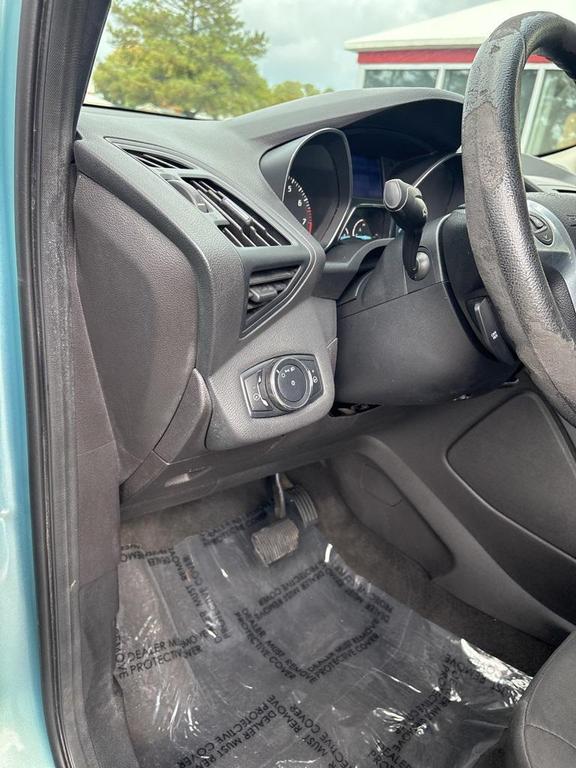 used 2013 Ford Escape car, priced at $5,999