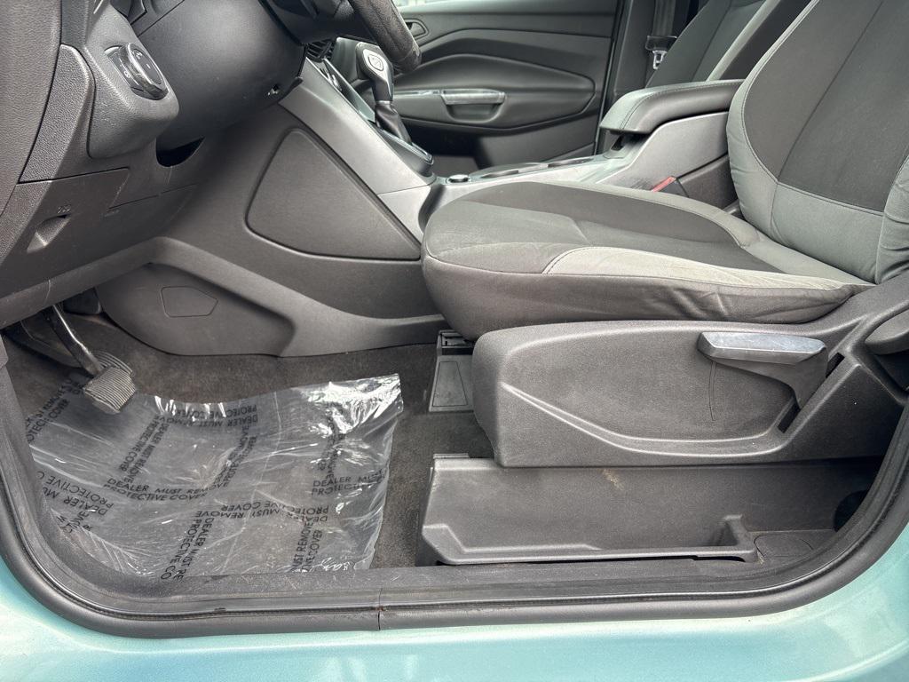 used 2013 Ford Escape car, priced at $5,999