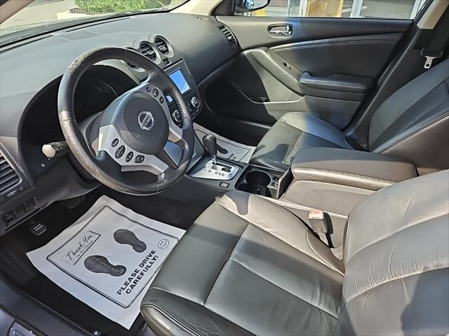 used 2009 Nissan Altima car, priced at $5,999