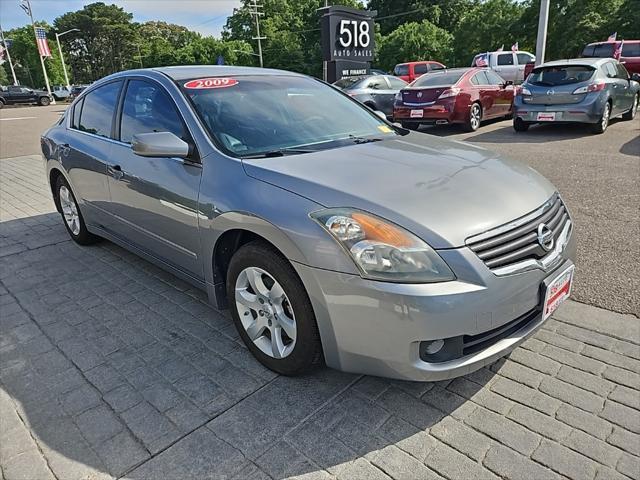 used 2009 Nissan Altima car, priced at $5,999