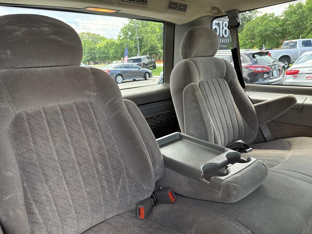 used 2002 GMC Safari car, priced at $3,999