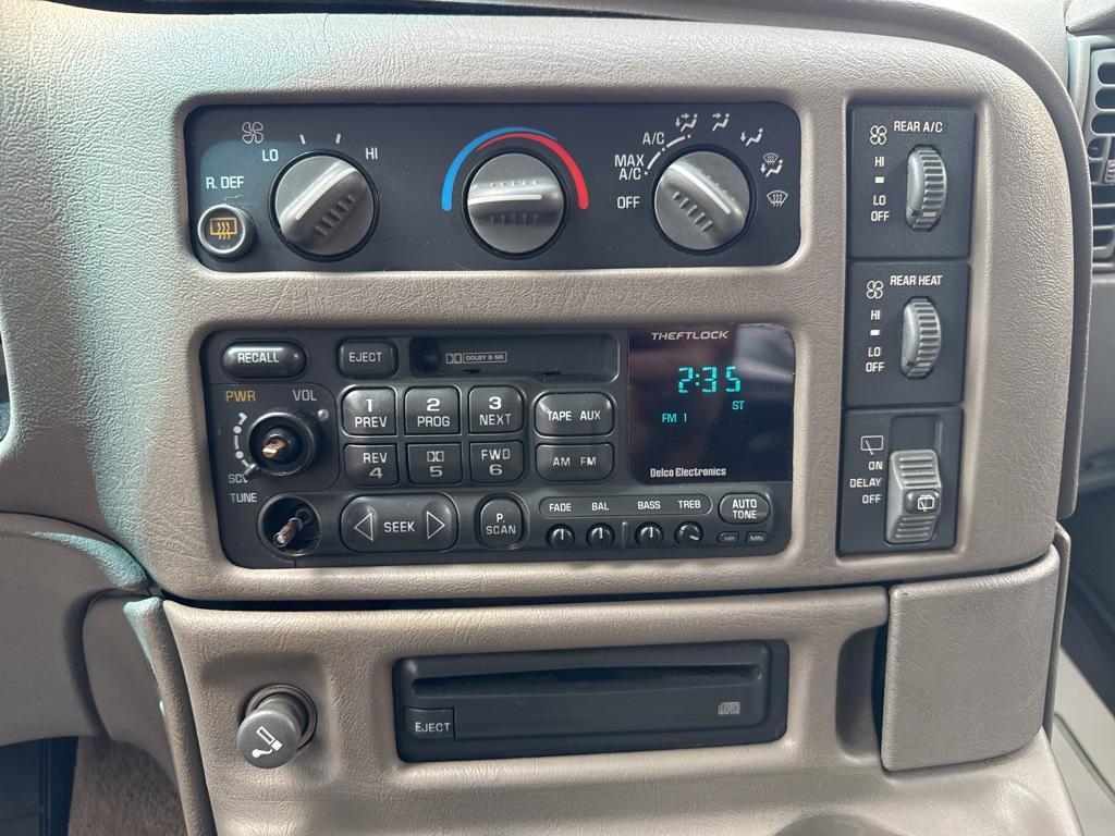 used 2002 GMC Safari car, priced at $3,999