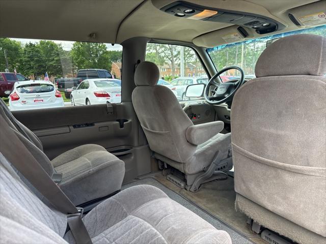 used 2002 GMC Safari car, priced at $5,000