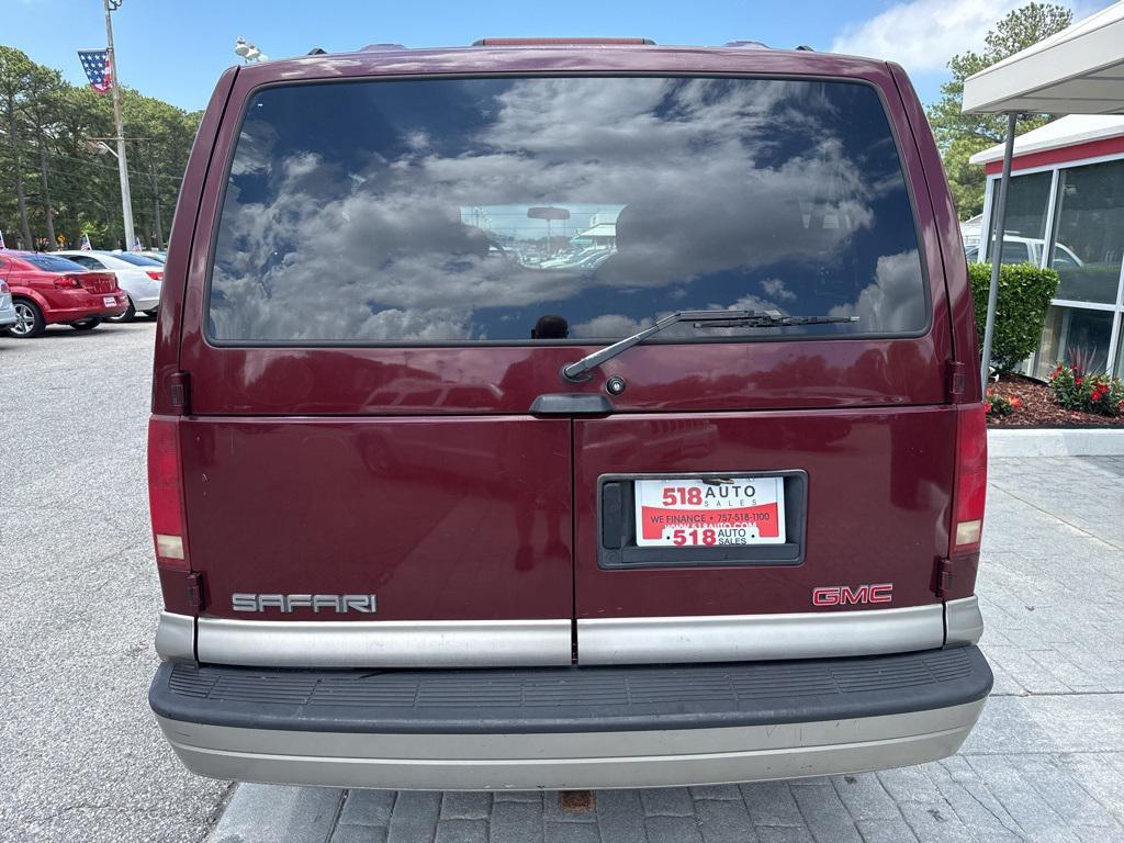 used 2002 GMC Safari car, priced at $3,999
