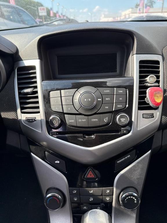 used 2015 Chevrolet Cruze car, priced at $6,500
