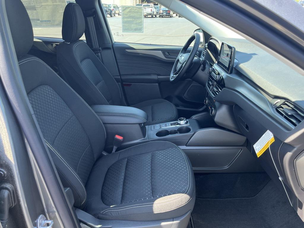 new 2025 Ford Escape car, priced at $27,000