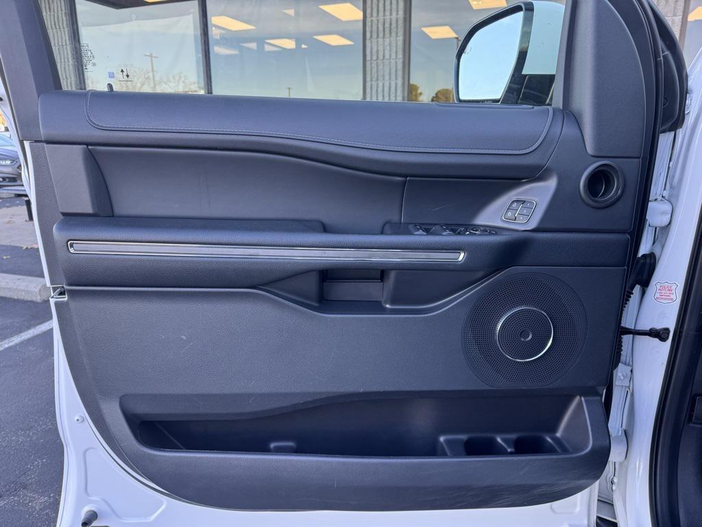 used 2024 Ford Expedition car, priced at $44,885