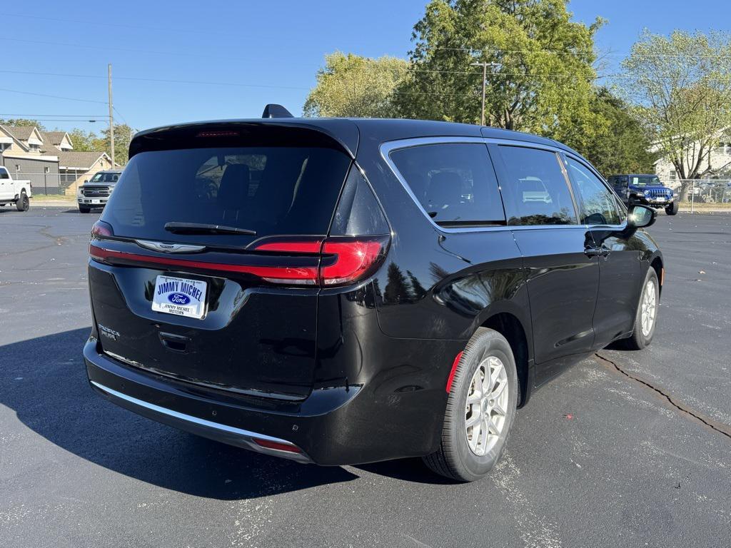 used 2024 Chrysler Pacifica car, priced at $27,153