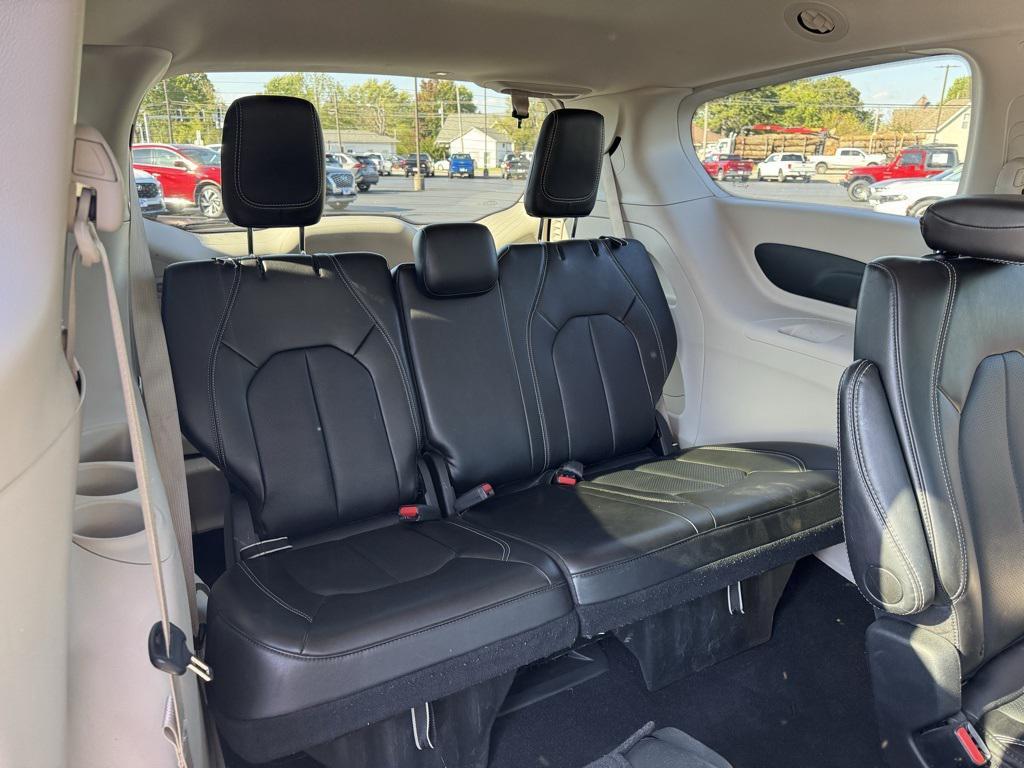 used 2024 Chrysler Pacifica car, priced at $27,153
