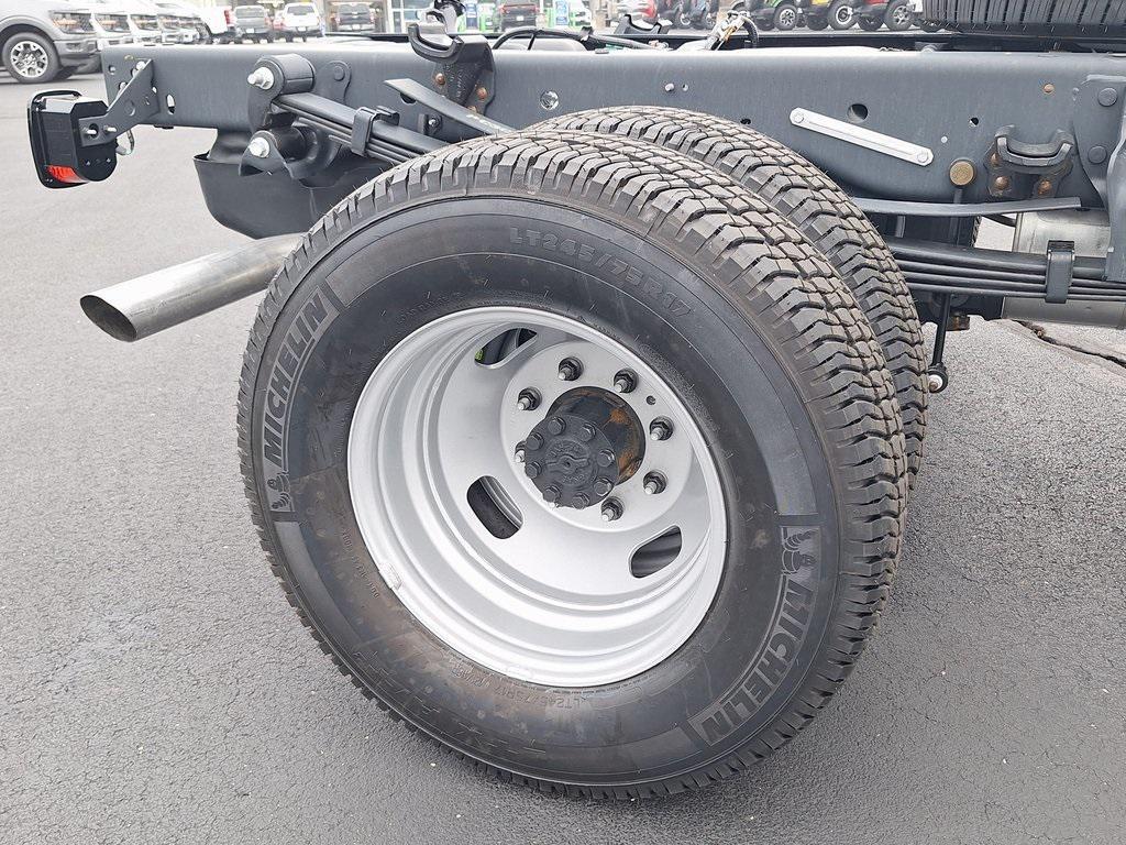 new 2025 Ford F-350 car, priced at $56,000