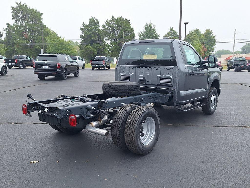 new 2025 Ford F-350 car, priced at $56,000
