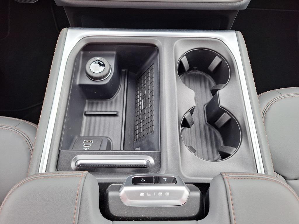 new 2025 Ford Expedition Max car, priced at $72,200