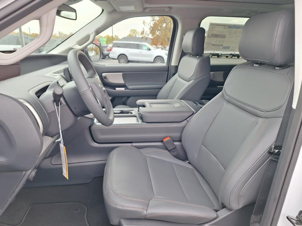 new 2025 Ford Expedition Max car, priced at $72,200