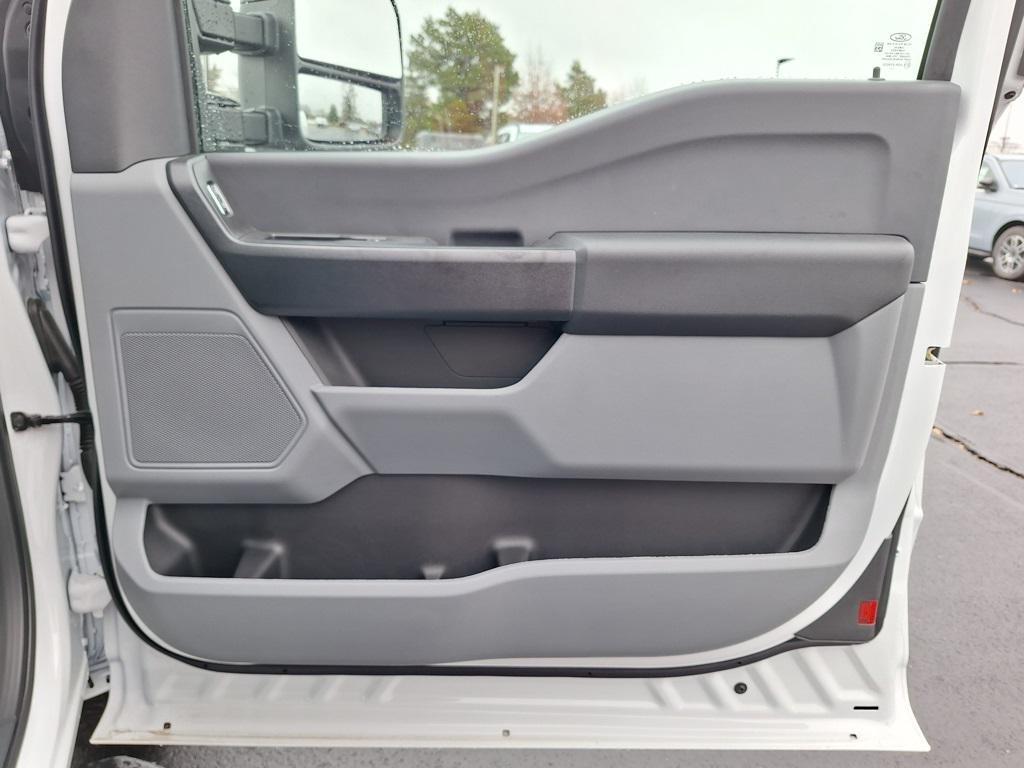 new 2025 Ford F-350 car, priced at $91,000