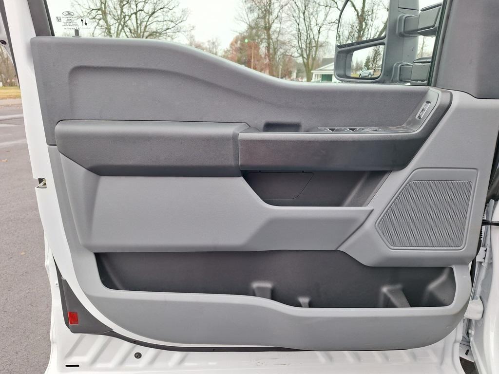 new 2025 Ford F-350 car, priced at $91,000