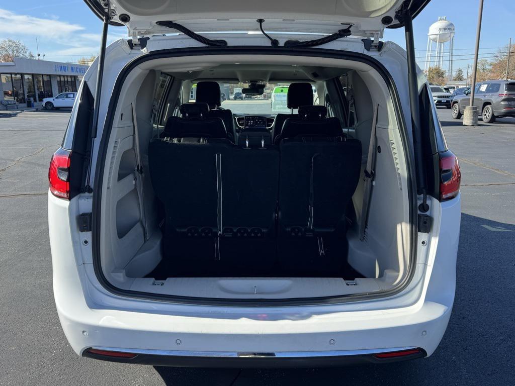 used 2022 Chrysler Pacifica car, priced at $20,958