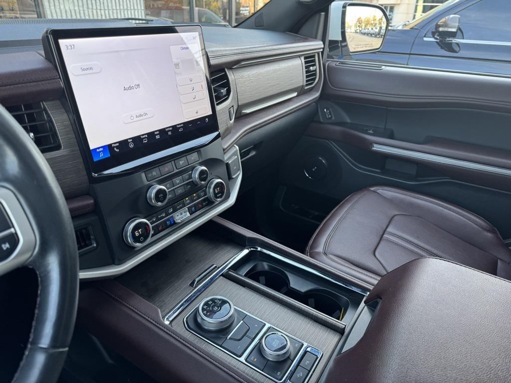 used 2024 Ford Expedition car, priced at $47,855