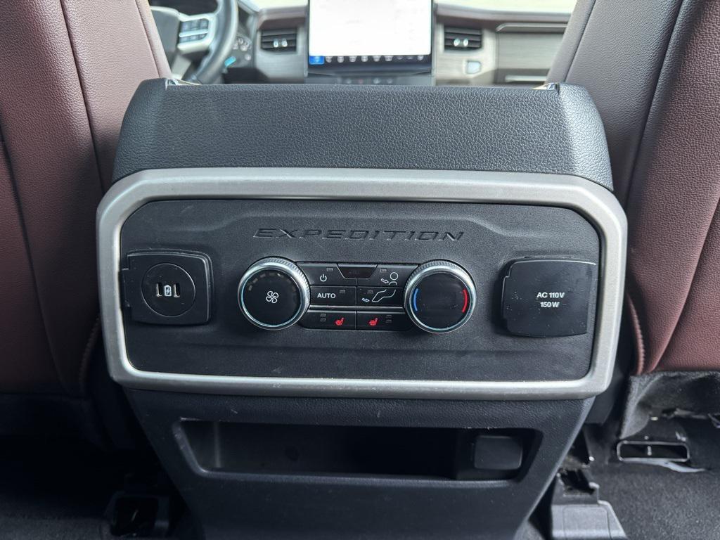 used 2024 Ford Expedition car, priced at $47,855