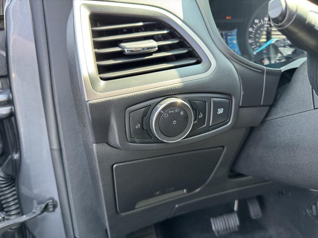 used 2024 Ford Edge car, priced at $21,276