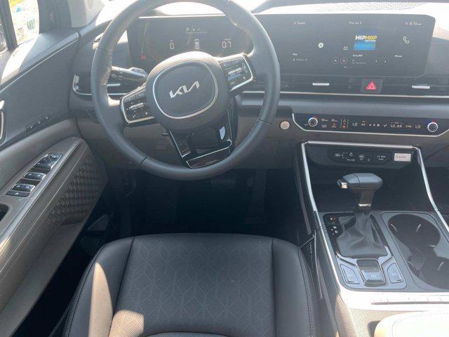 new 2025 Kia Carnival car, priced at $43,195
