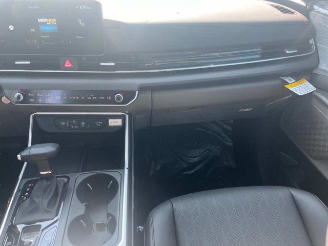 new 2025 Kia Carnival car, priced at $43,195