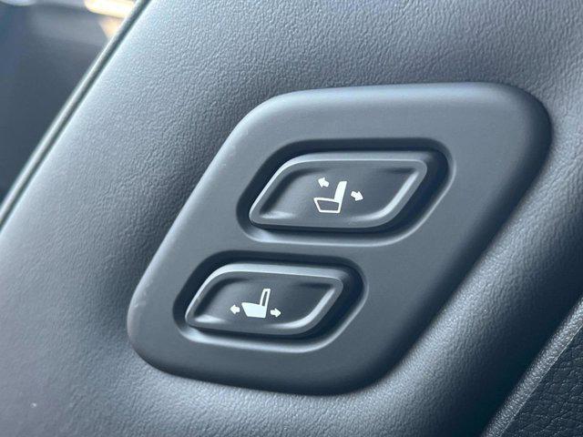 new 2025 Kia Carnival car, priced at $43,195