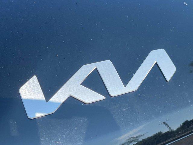 new 2025 Kia Carnival car, priced at $43,195