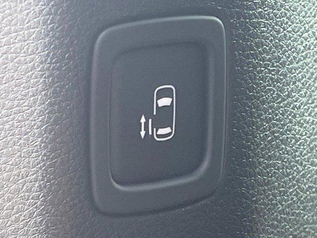 new 2025 Kia Carnival car, priced at $40,995