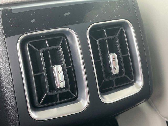 new 2025 Kia Sorento car, priced at $38,995