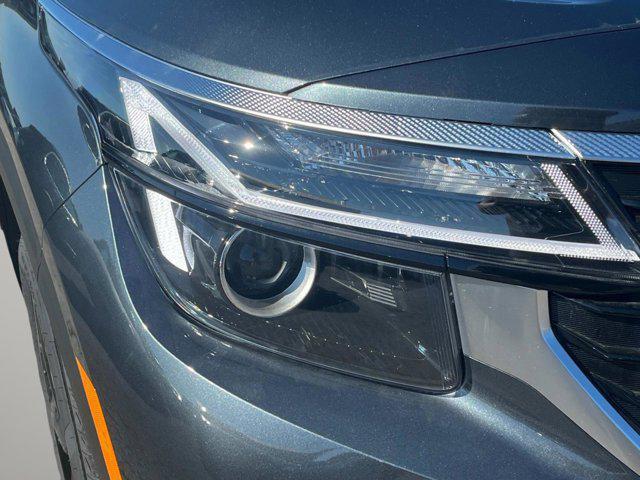 new 2026 Kia Seltos car, priced at $25,975
