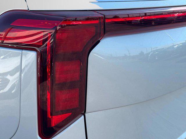 new 2026 Kia Carnival Hybrid car, priced at $44,385