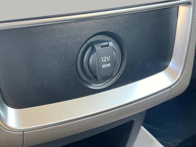 new 2026 Kia Carnival Hybrid car, priced at $44,385