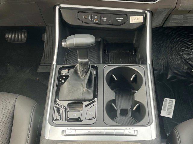 new 2025 Kia Carnival car, priced at $43,680