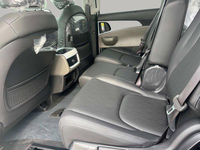 new 2025 Kia Carnival car, priced at $43,680