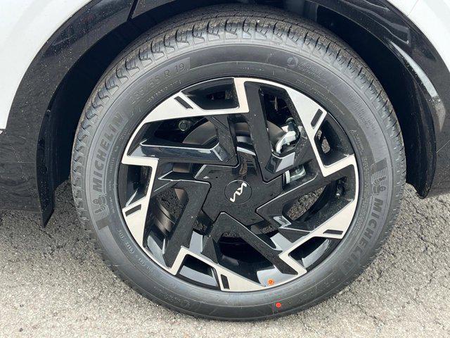 new 2025 Kia Sportage car, priced at $37,170