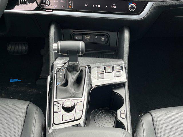 new 2025 Kia Sportage car, priced at $37,170