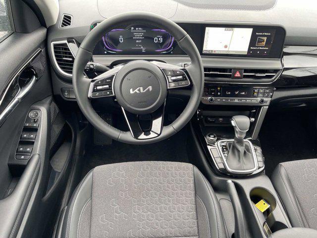 new 2025 Kia Seltos car, priced at $27,305
