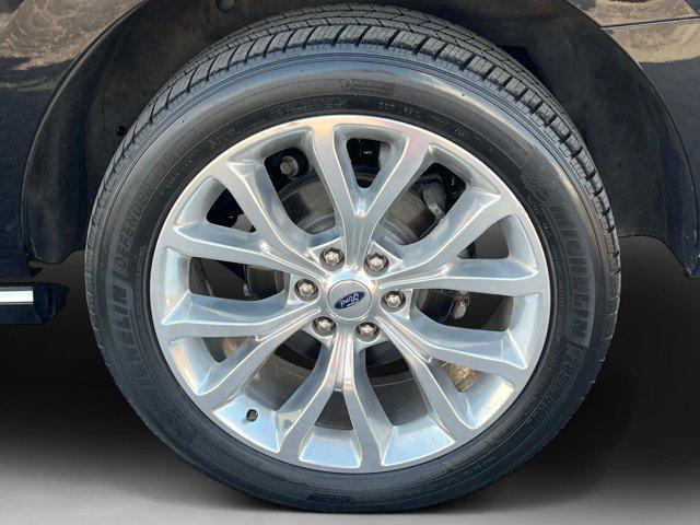 used 2019 Ford Expedition car, priced at $29,101