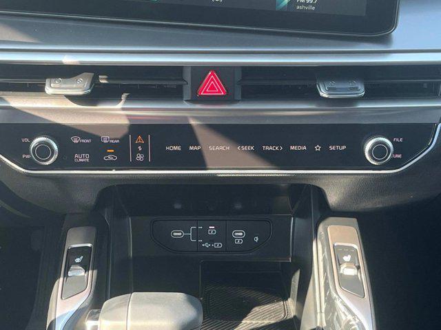 new 2025 Kia Sorento car, priced at $38,790