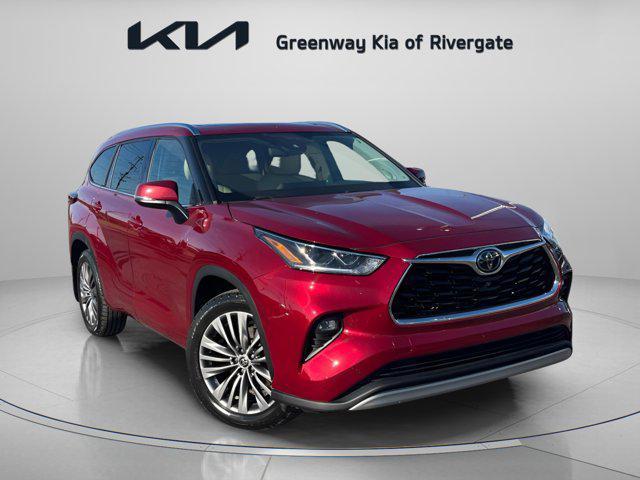 used 2020 Toyota Highlander car, priced at $33,629