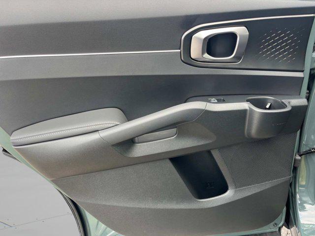 new 2025 Kia Sorento Hybrid car, priced at $42,045