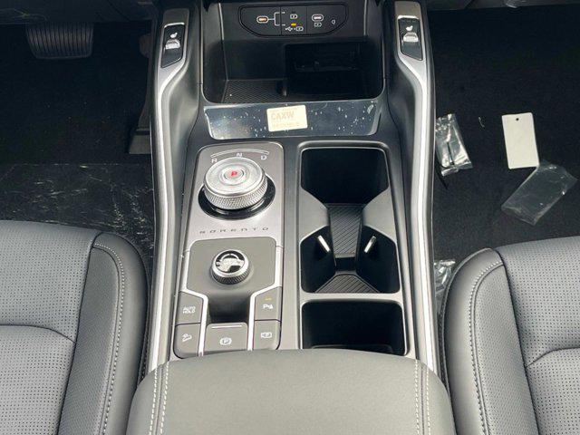 new 2025 Kia Sorento Hybrid car, priced at $42,045