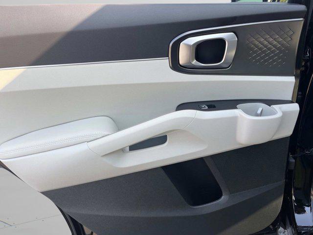 new 2025 Kia Sorento Hybrid car, priced at $40,745