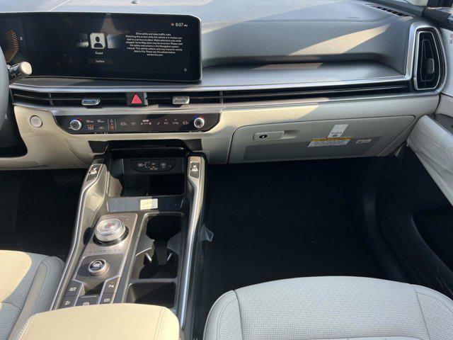 new 2025 Kia Sorento Hybrid car, priced at $40,745