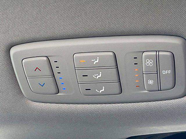 used 2024 Kia Carnival car, priced at $33,804